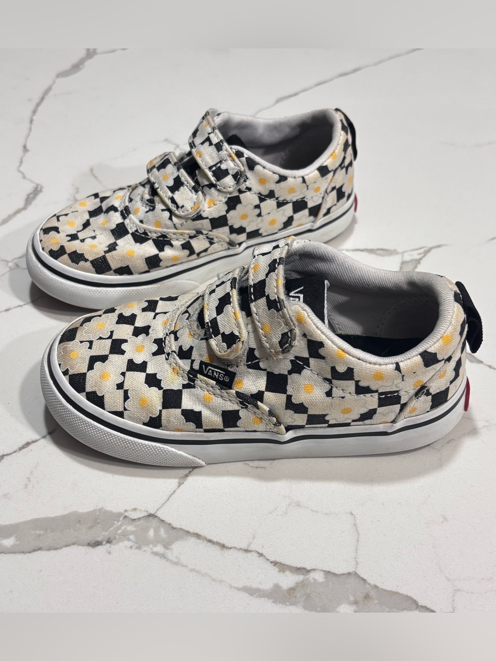 Vans Toddler Girls Checker Daisy Velcro Sneakers - White/Black/Yellow Size 8